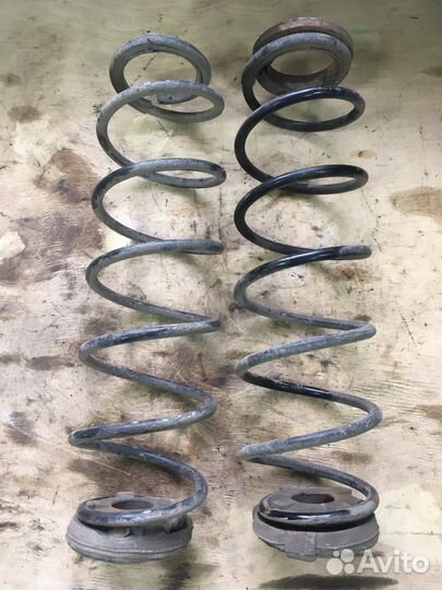 Пружина задняя Рено Лагуна Renault Laguna 2