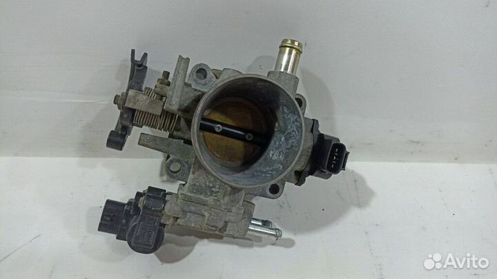 Заслонка дроссельная механическая б/у для Toyota C