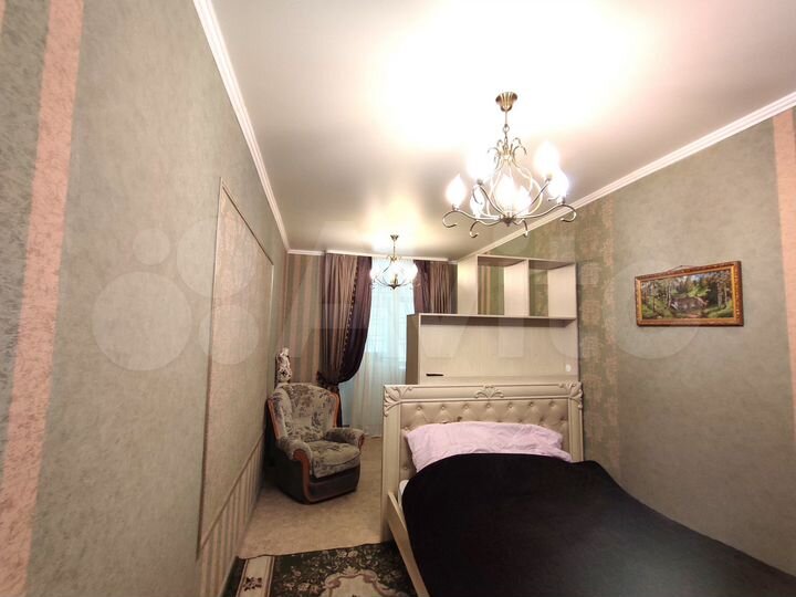 3-к. квартира, 80 м², 1/4 эт.