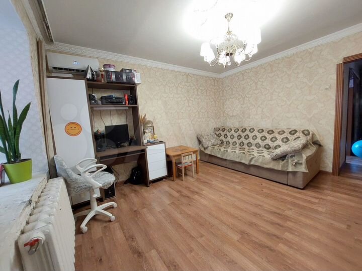 2-к. квартира, 43 м², 4/4 эт.