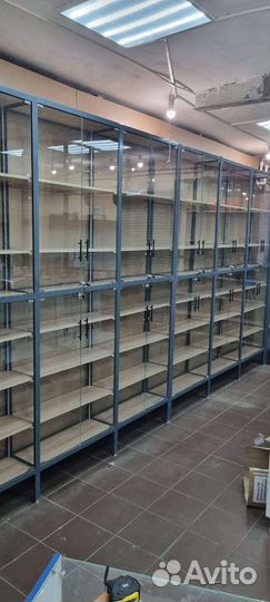 Стеллаж, витрина, шкаф для торговли, коллекции