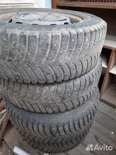 Laufenn LF60 2.25/5 R4