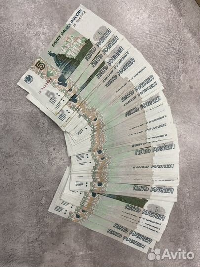 Банкнота 100