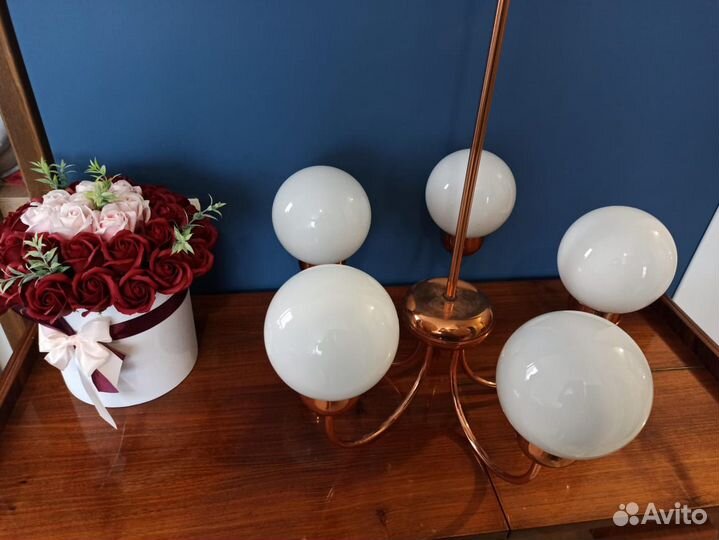 Люстра винтаж Европа 5 плафонов