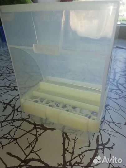 Кормушки, поилка, канатная жердочка