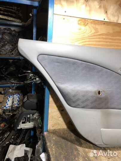 Обшивка задней левой двери Skoda Octavia Tour