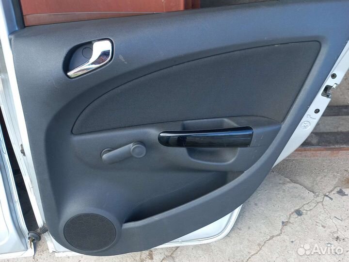 Opel Corsa D (06-11) карты-обшивки дверей