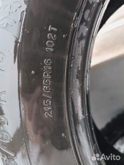 Michelin X-Ice North 4 215/65 R16 102T