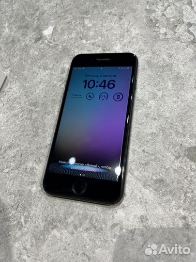 Телефон iPhone SE 2020