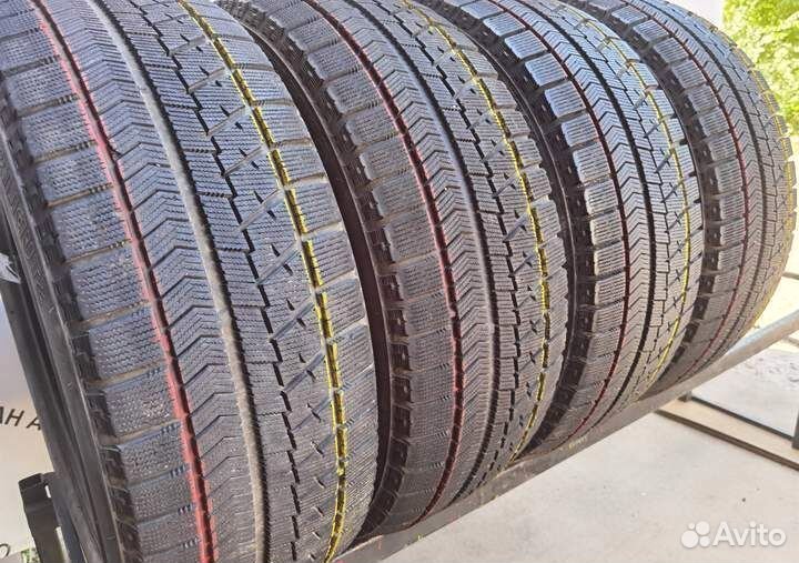Bridgestone Blizzak VRX 215/55 R17 99H