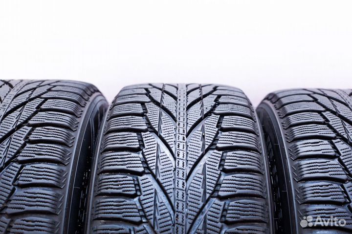 Nokian Tyres Hakkapeliitta R2 SUV 235/60 R18 107R