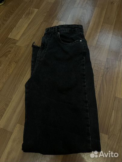 Джинсы stradivarius 38 с разрезами