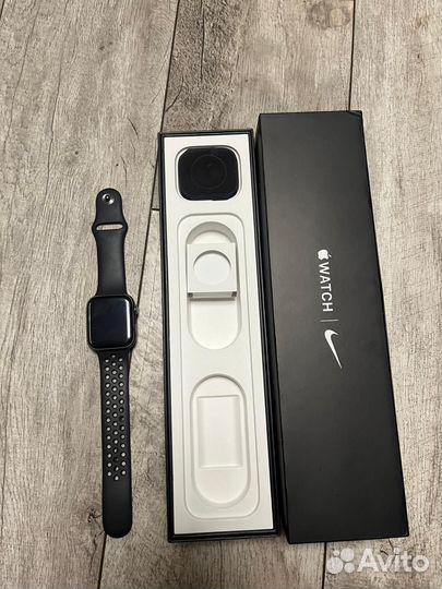 Часы apple watch 5 44 mm nike