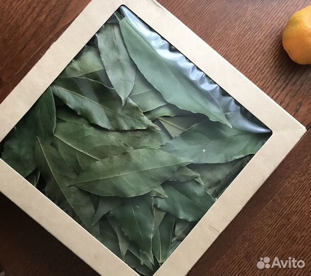Лавровый лист свежий