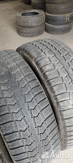 Pirelli Winter Ice Control 215/65 R16