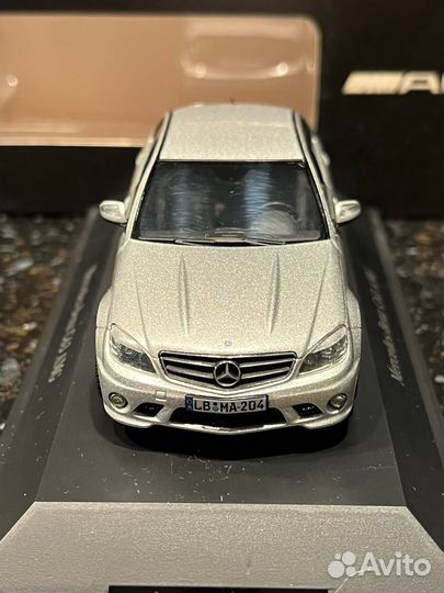 1:43 Schuco Mercedes-Benz c63 amg w204