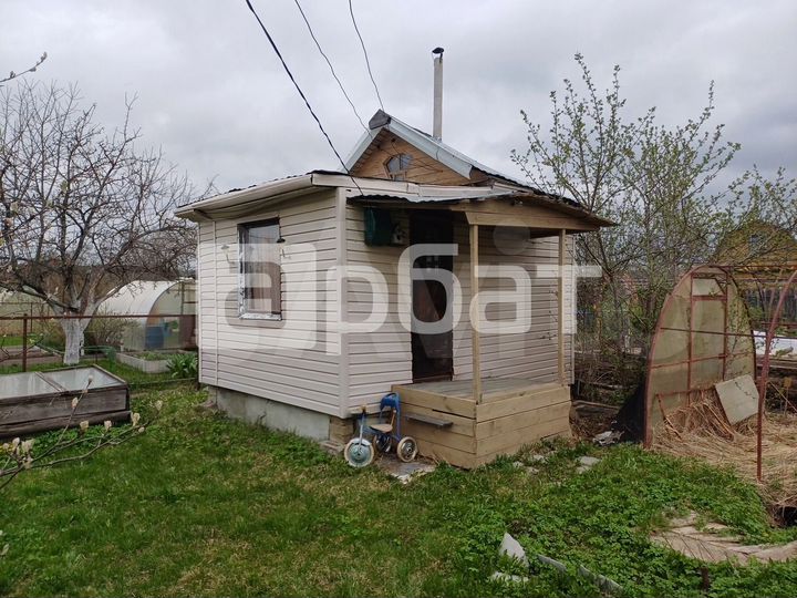 Дача 15 м² на участке 5 сот.