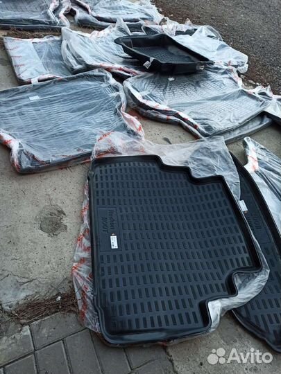 Коврик в багажник
