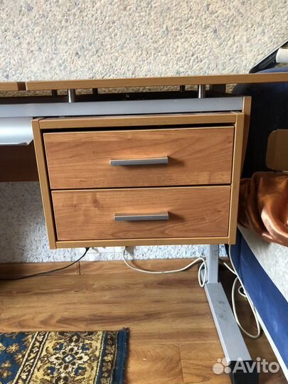 Растущая парта и стул деми бу