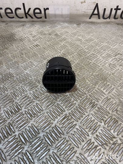 Дефлектор обдува ветрового стекла