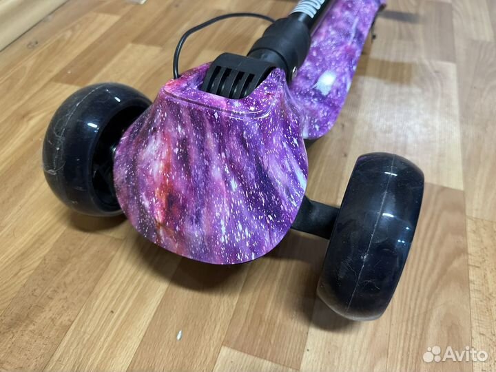 Детский электросамокат трехколесный