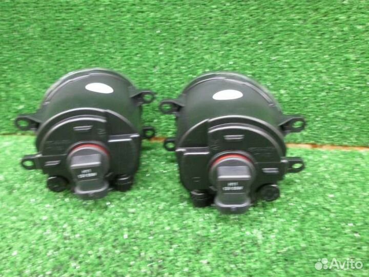 Туманка Toyota Corolla Fielder NZE141