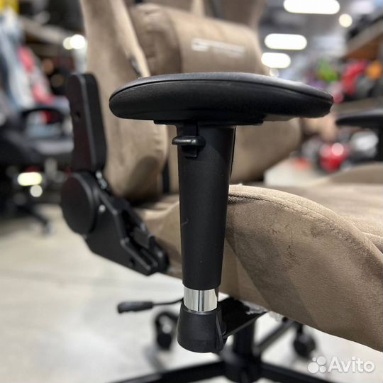 Кресло офисное