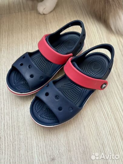 Сандали crocs C12