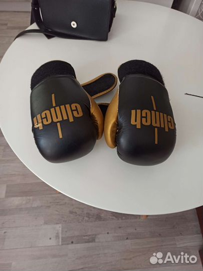 Боксерские перчатки