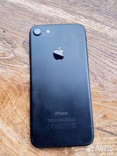 Телефон iPhone 7 32gb