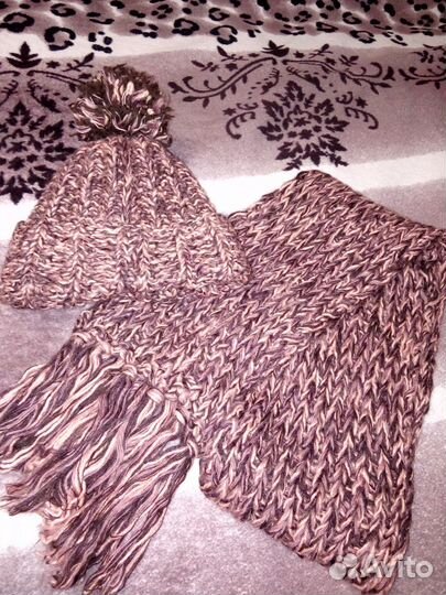 Шапка и шарф женские вязаные