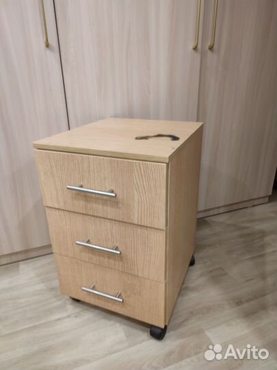 Тумба выкатная