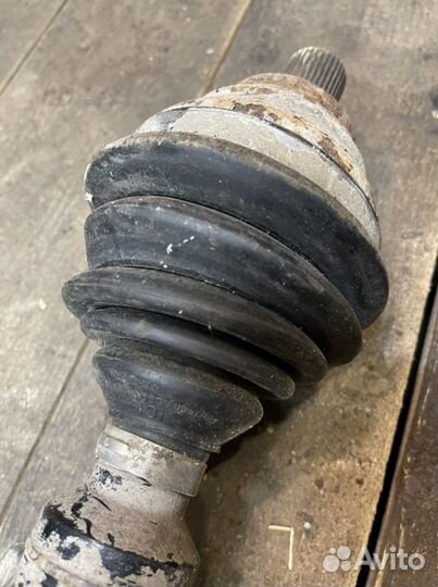 Полуось правая Volkswagen Passat CC