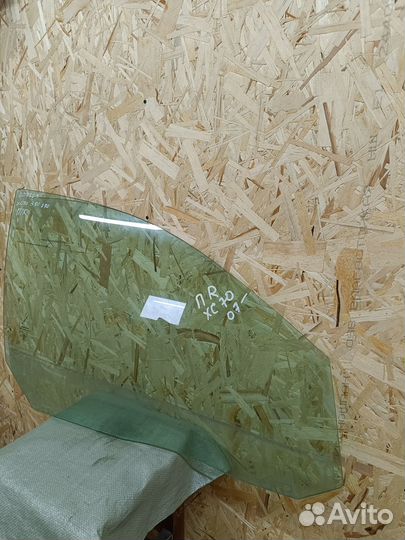 Стекло переднее правое Volvo XC70 V70 S80