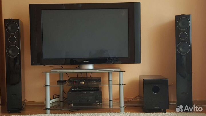 Усилитель, проигрыватель, колонки, сабвуфер