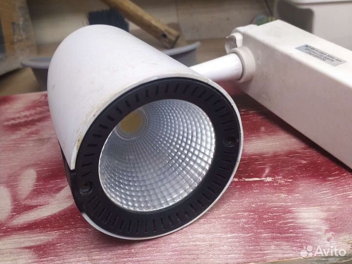 Трекинговые светильники бу