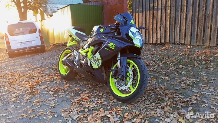 Suzuki gsx-r 600 k7