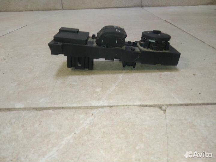 Блок управления стеклоподъемниками Ford Focus 2 CB