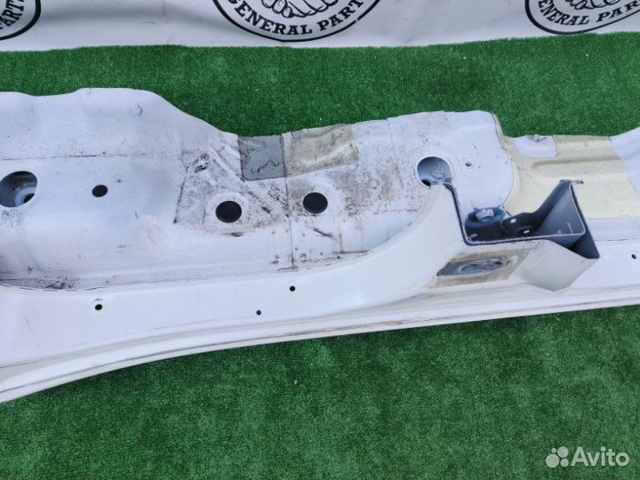 Порог кузова правый Toyota Land Cruiser HDJ101