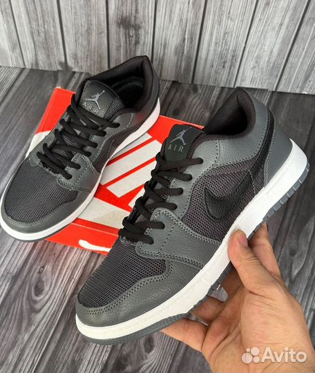 Кроссовки мужские