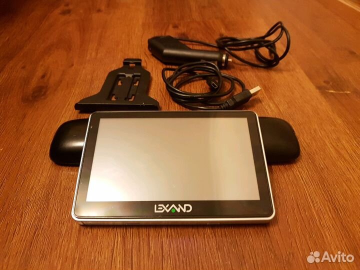 Навигатор lexand SL-5750