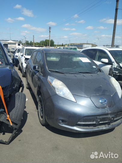 В разборе Nissan leaf 2015