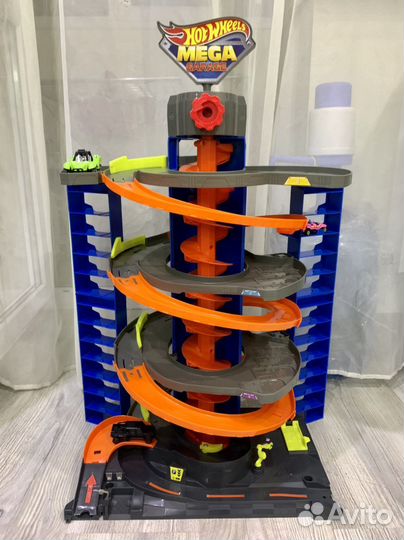 Парковка (гараж) для машинок hot wheels