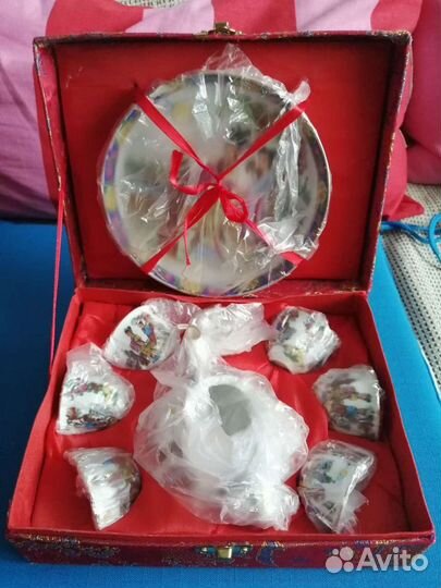 Старинный чайный фарфоровый сервиз