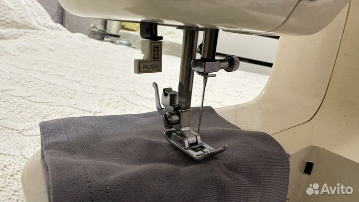 Швейная машина Brother XL-4040