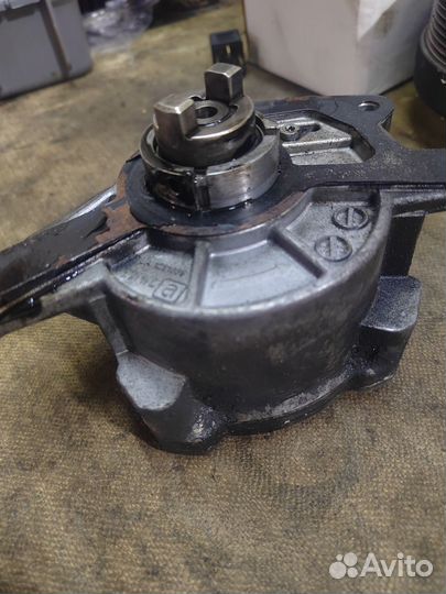 Вакуумный насос Mercedes ml W164