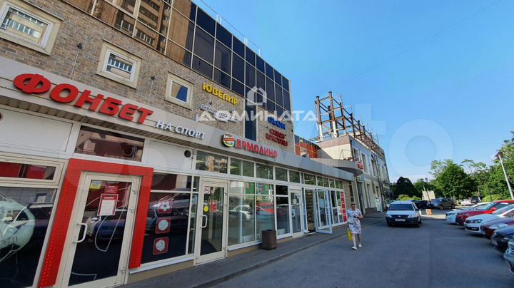 Аренда торговая площадь 24 кв. м. Площадь Мужества