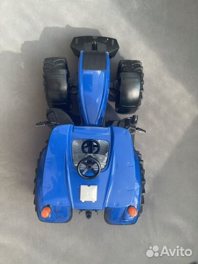 Трактор bruder New Holland L 360mm