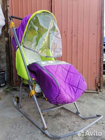 Детские санки на колесиках