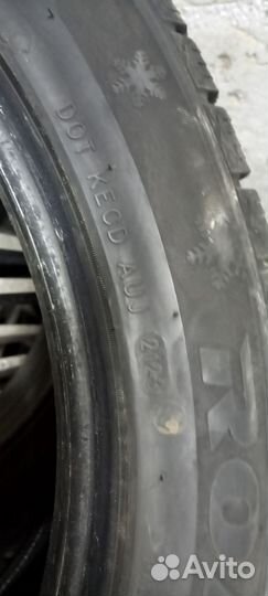 RoadX RX Frost WU01 235/45 R18 88N